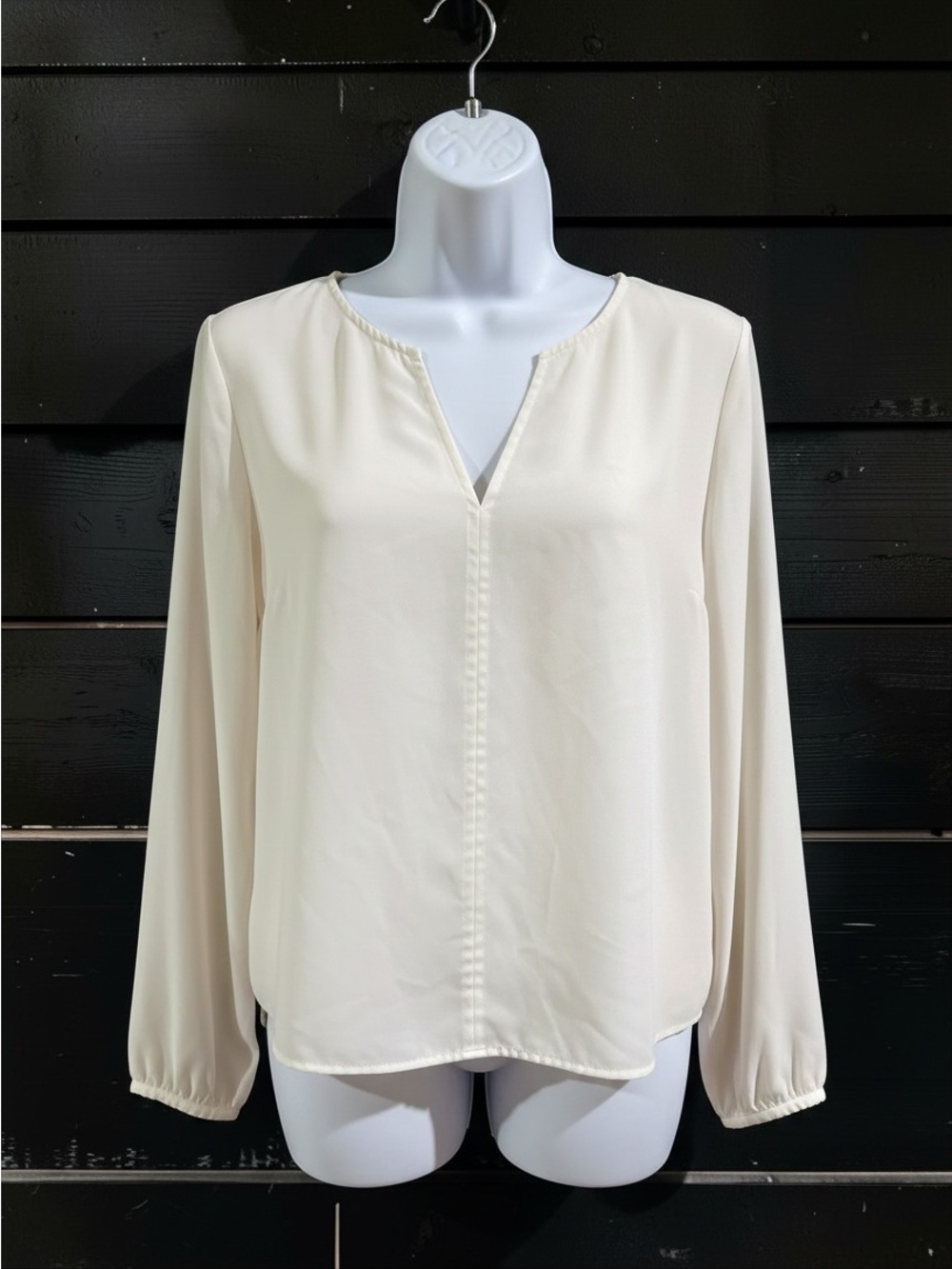 Forever 21 Ivory Split Neck Long Sleeve Blouse | Size S